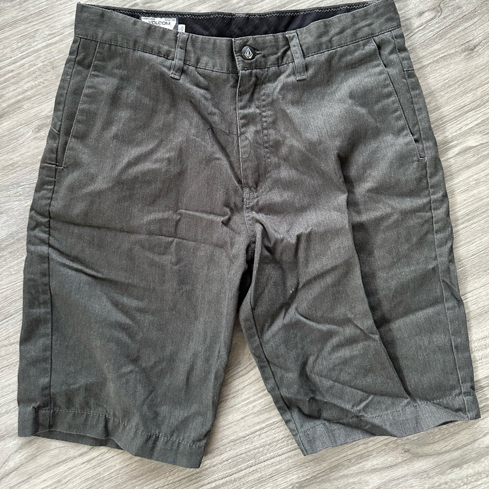 Men’s volcom pants